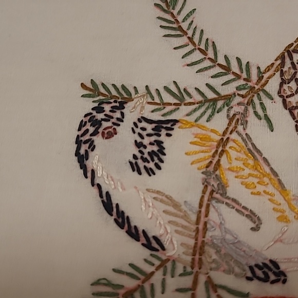 Vintagr Hand Stitched Maine State Bird & Flower - Picture 2 of 16